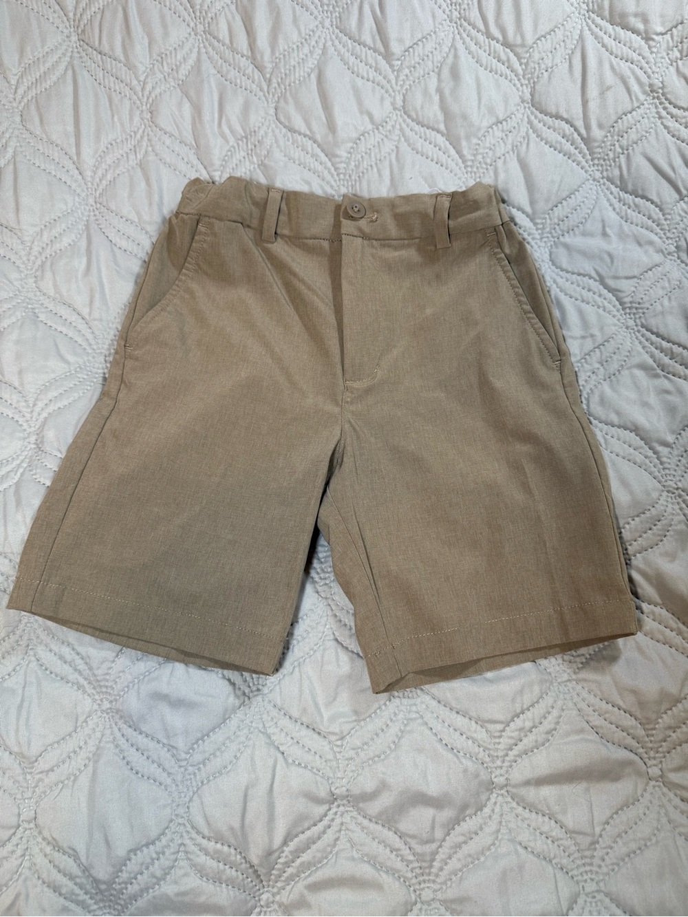 Vineyard Vines Performance Boys Khaki Shorts Size 7